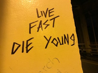 20161127_032236461_ios