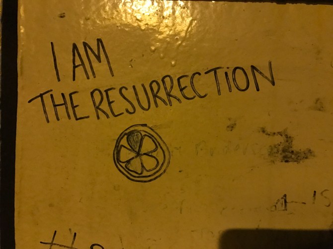 20170225_222334826_ios