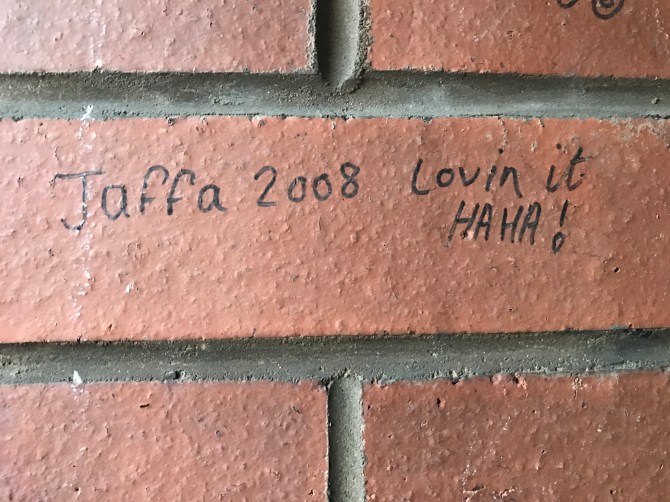 20170315_171854453_iOS