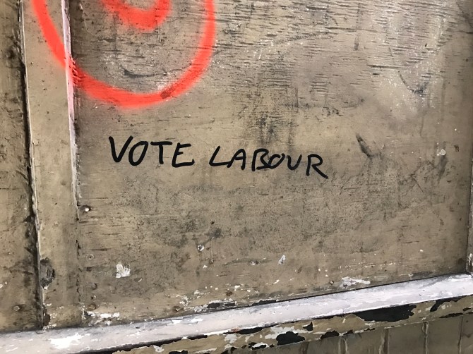 20170422_161823082_iOS