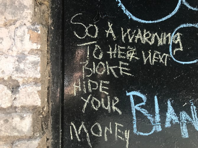 20170618_111943102_iOS