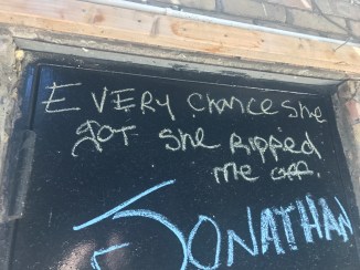 20170618_111947673_iOS