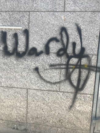 20170618_113604564_iOS