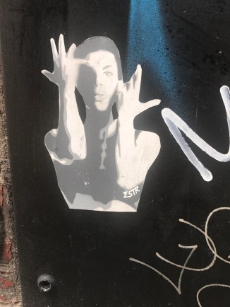 20170618_120359182_iOS