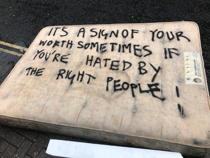 20170711_174537091_iOS