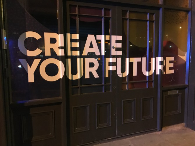 20171218_202105907_iOS