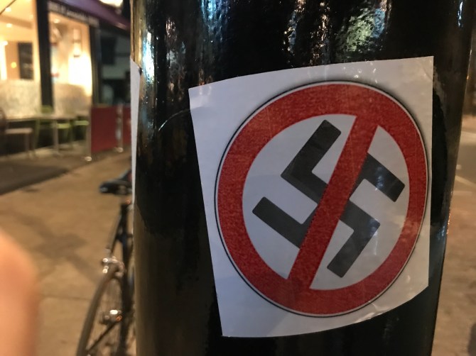 20180215_203847714_iOS