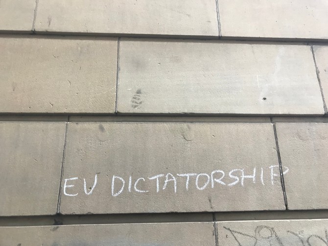 20190106_121126889_ios