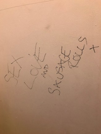 20190404_185935879_iOS