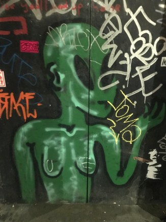 20190410_194929675_iOS