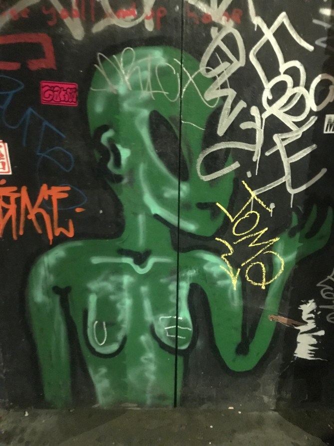 20190410_194929675_iOS