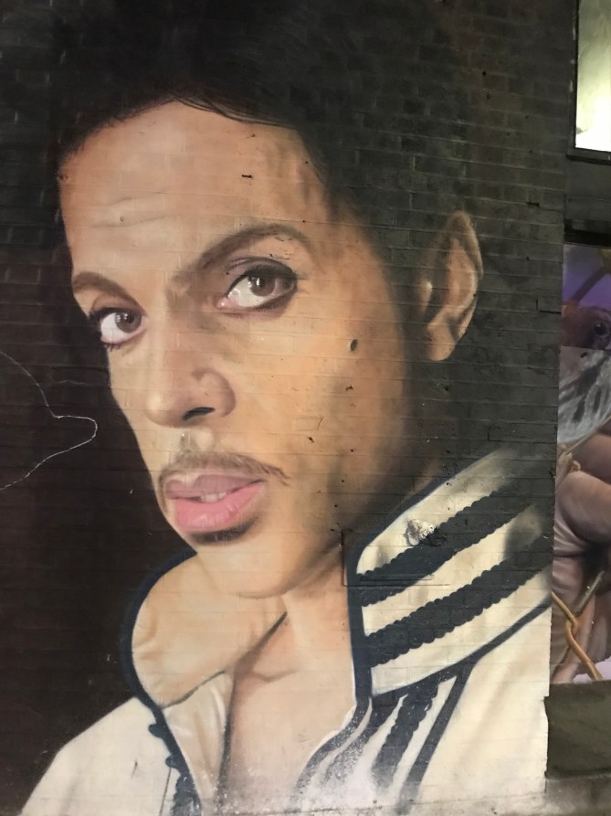 20190411_195548463_iOS